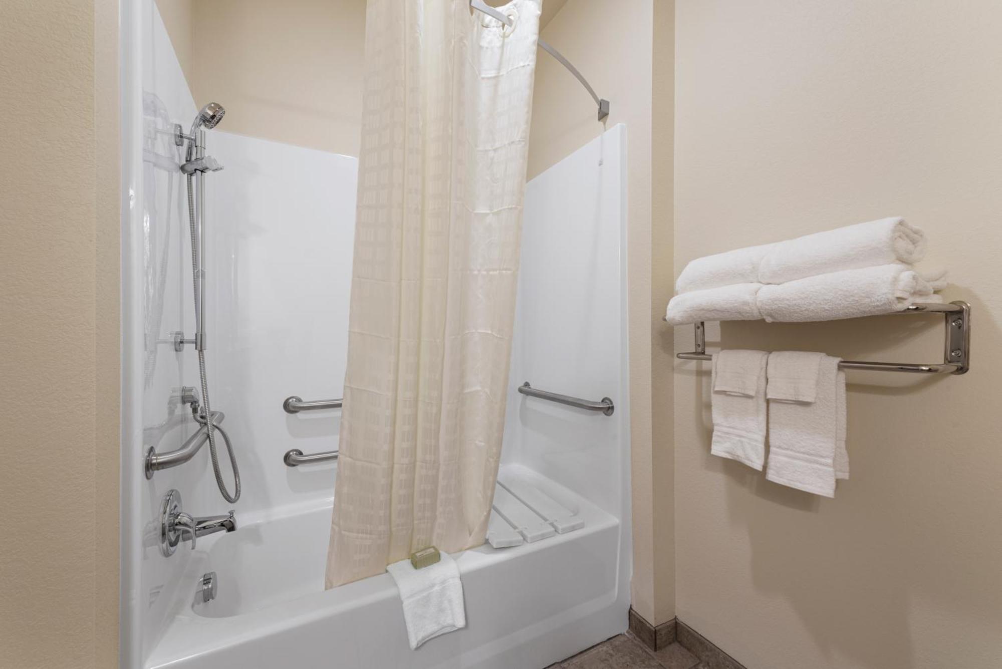 Cobblestone Hotel & Suites - Bellefontaine Εξωτερικό φωτογραφία